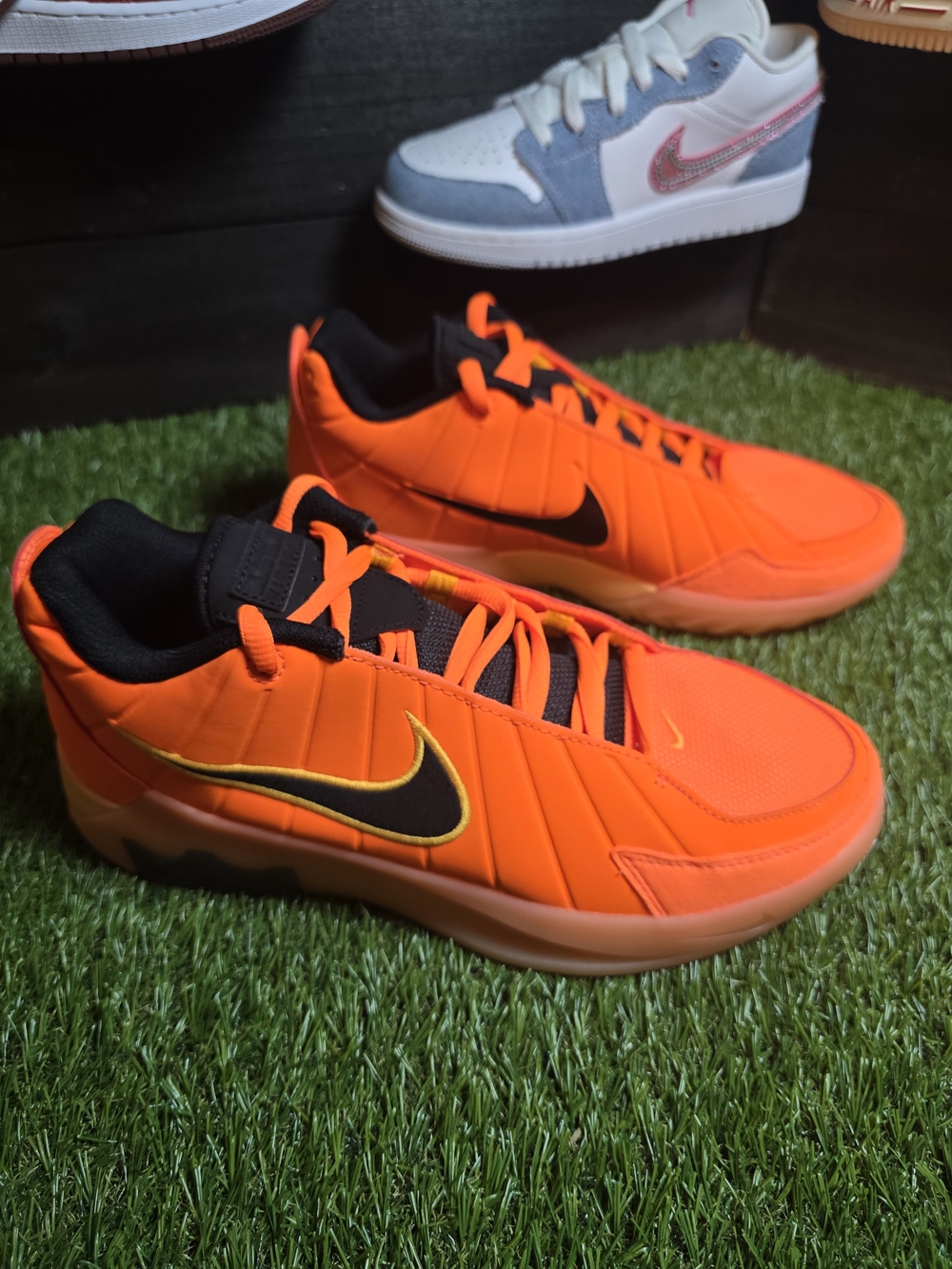 8m Nike Lebron Witness IX Bright Orange Low-Top Athletic Sneakers with Black